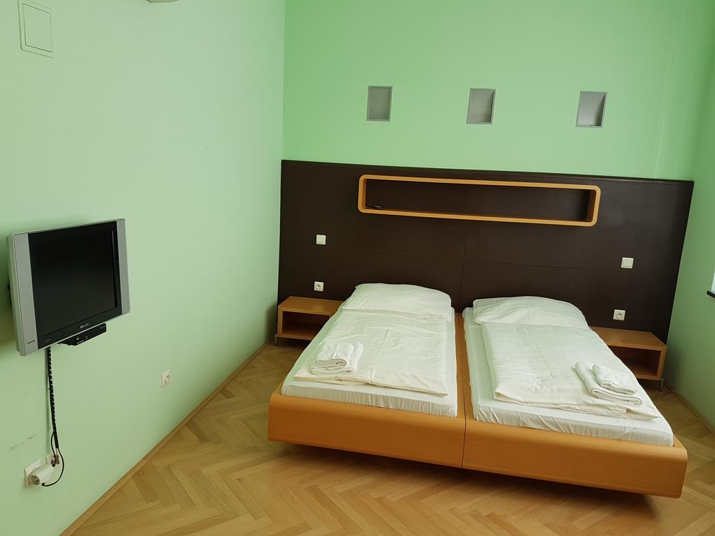 Penzion BránaBeskyd Frydlant nad Ostravici Exterior foto